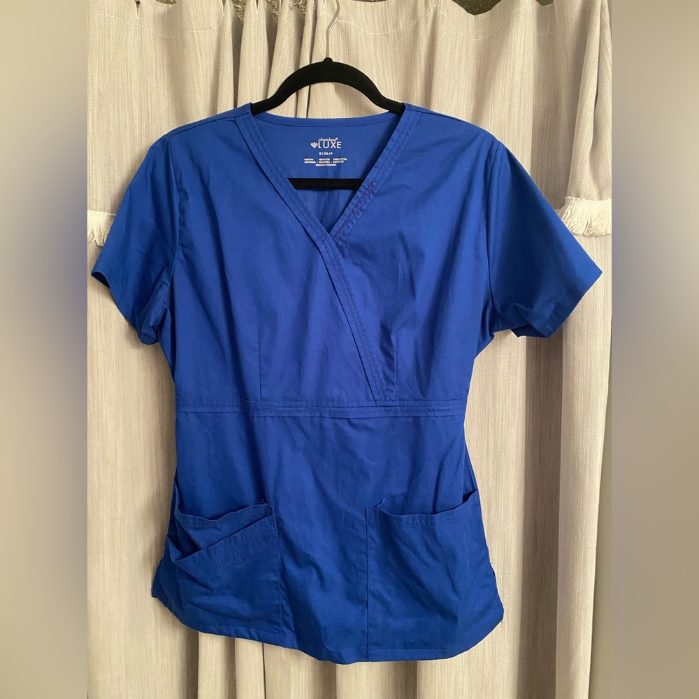 Cherokee Luxe Size Small Galaxy Blue Scrub Top